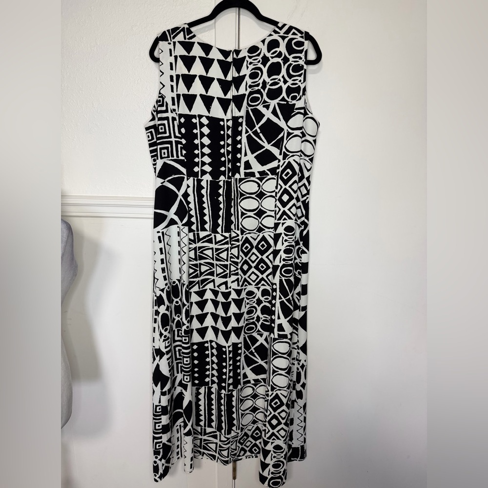 Enywear Enytime Geometric Black and White Midi Dress size 18 - Picture 3 of 7